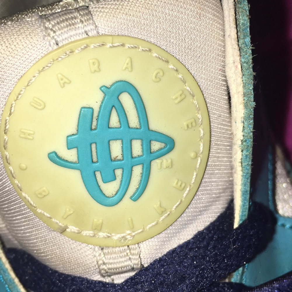 Nike Hurraches - Picture 3 of 4